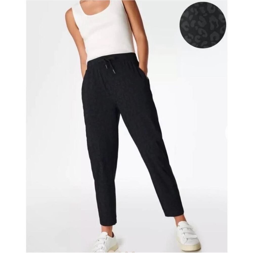 Sweaty Betty Tonal Leapard Explorer High Rise Ankle Tapered Pants Size Small